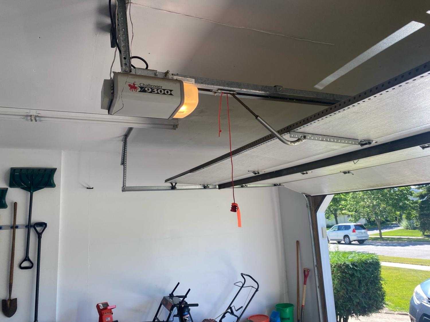 Garage Door Maintenance S 46th St, Lincoln, NE